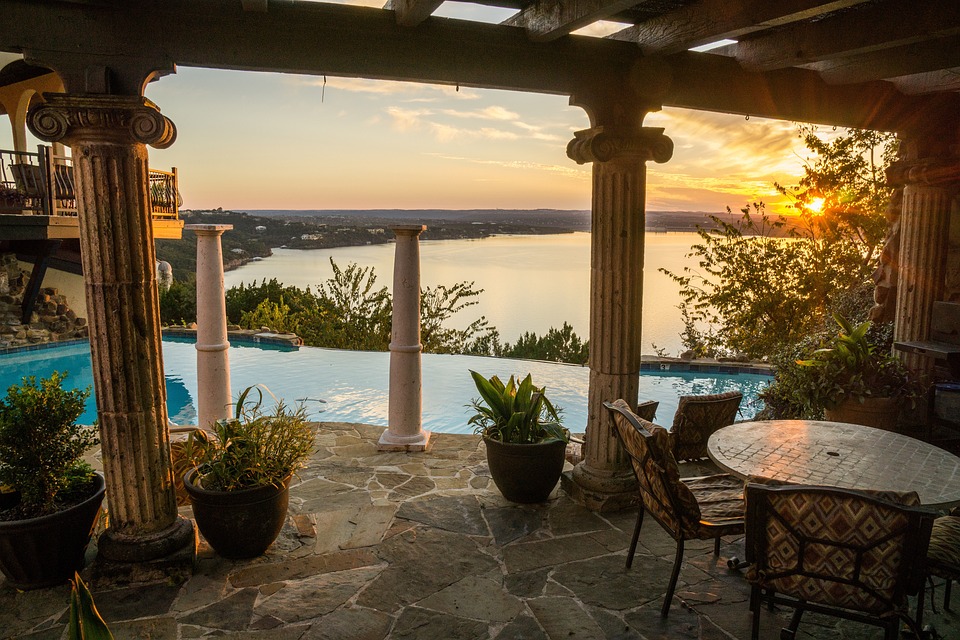 Uncovering the Beauty of Lake Travis: A Hidden Gem in the Heart of Texas